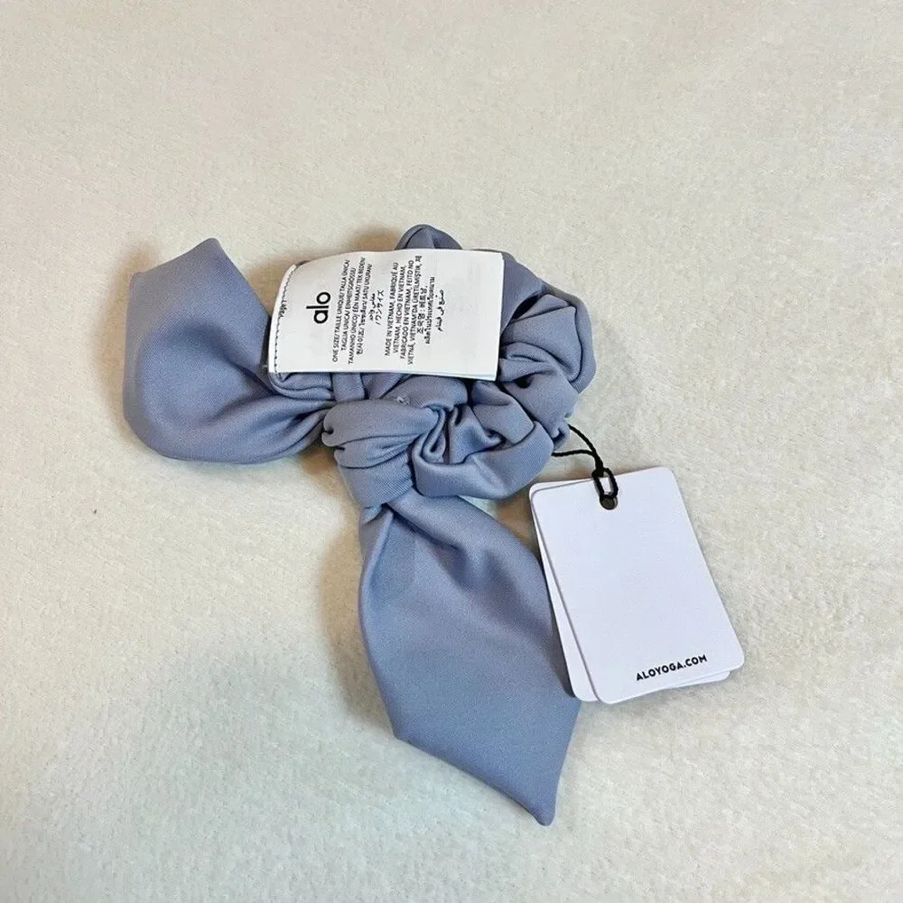 Alo Airlift Rhythm Scrunchie in Winter Frost / MSRP $48 / NWT